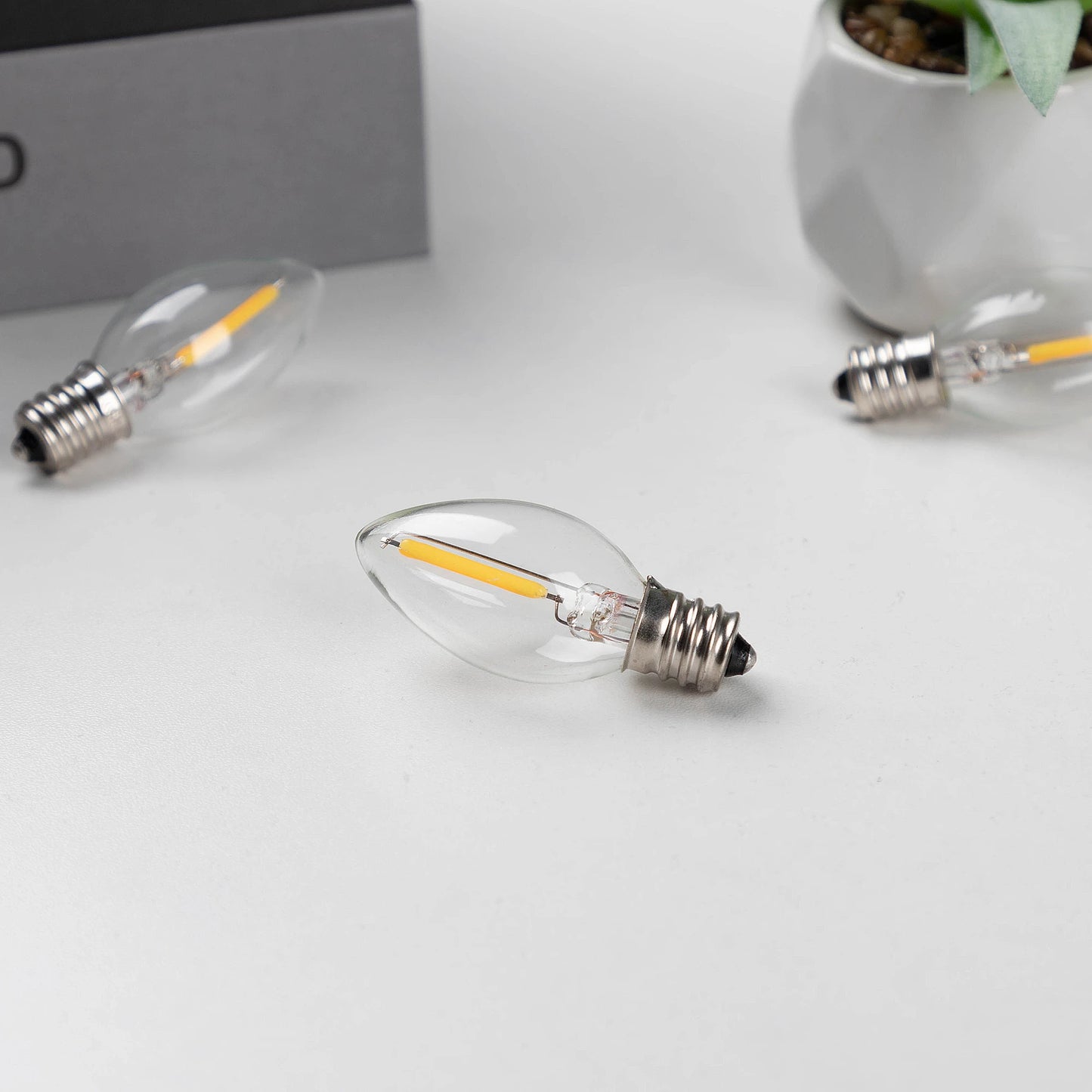6Pack C7 Candelabra LED Light Bulbs 0.5W E12 E14 Chandelier Base 7W Incandescent Equivalent Vintage Candle Edison Night Bulb