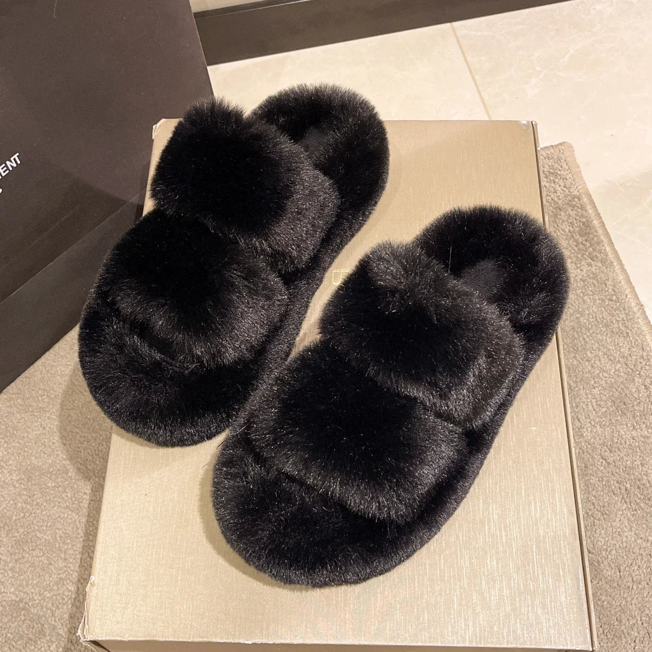 Winter Fluffy Slippers Women 2024 New House Home Fur Slippers For Women Flat Platform Cozy Fuzzy Indoor Shoes Korean Slides