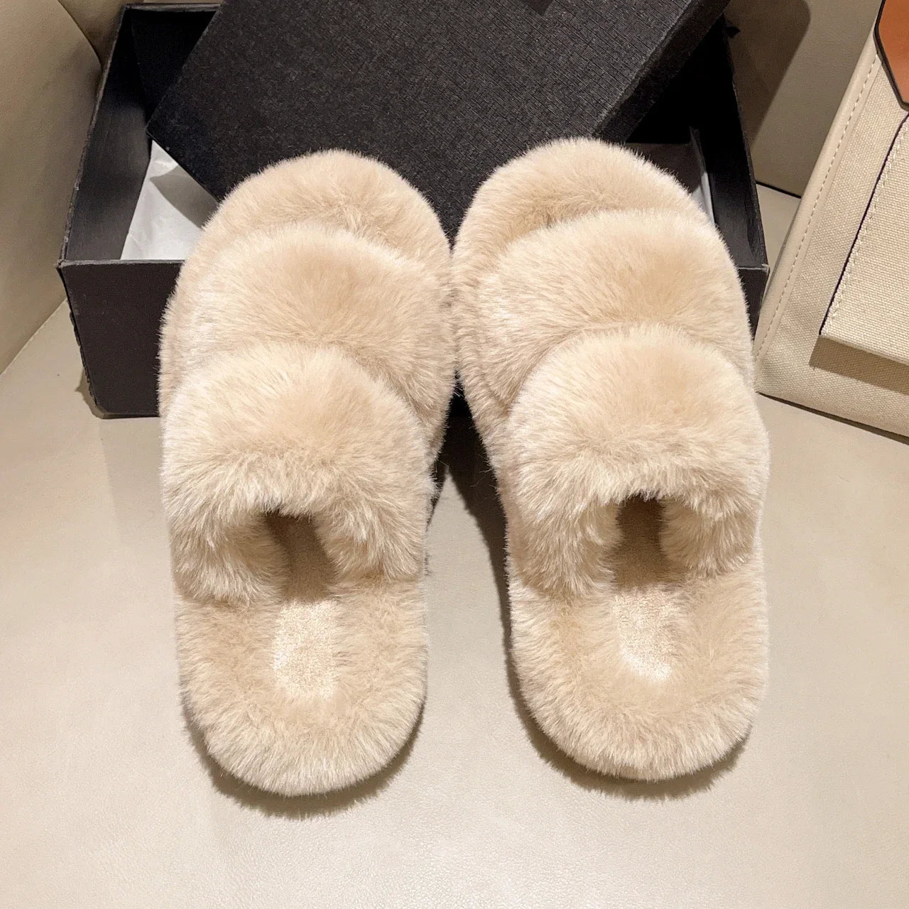 Winter Fluffy Slippers Women 2024 New House Home Fur Slippers For Women Flat Platform Cozy Fuzzy Indoor Shoes Korean Slides