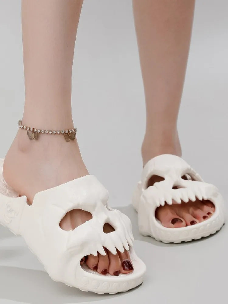 2024 Skull Thick Bottom Cloud Slippers Women Lightweight Soft Sole Platform Sandals Woman Casual Non-slip Beach Shoes Slides